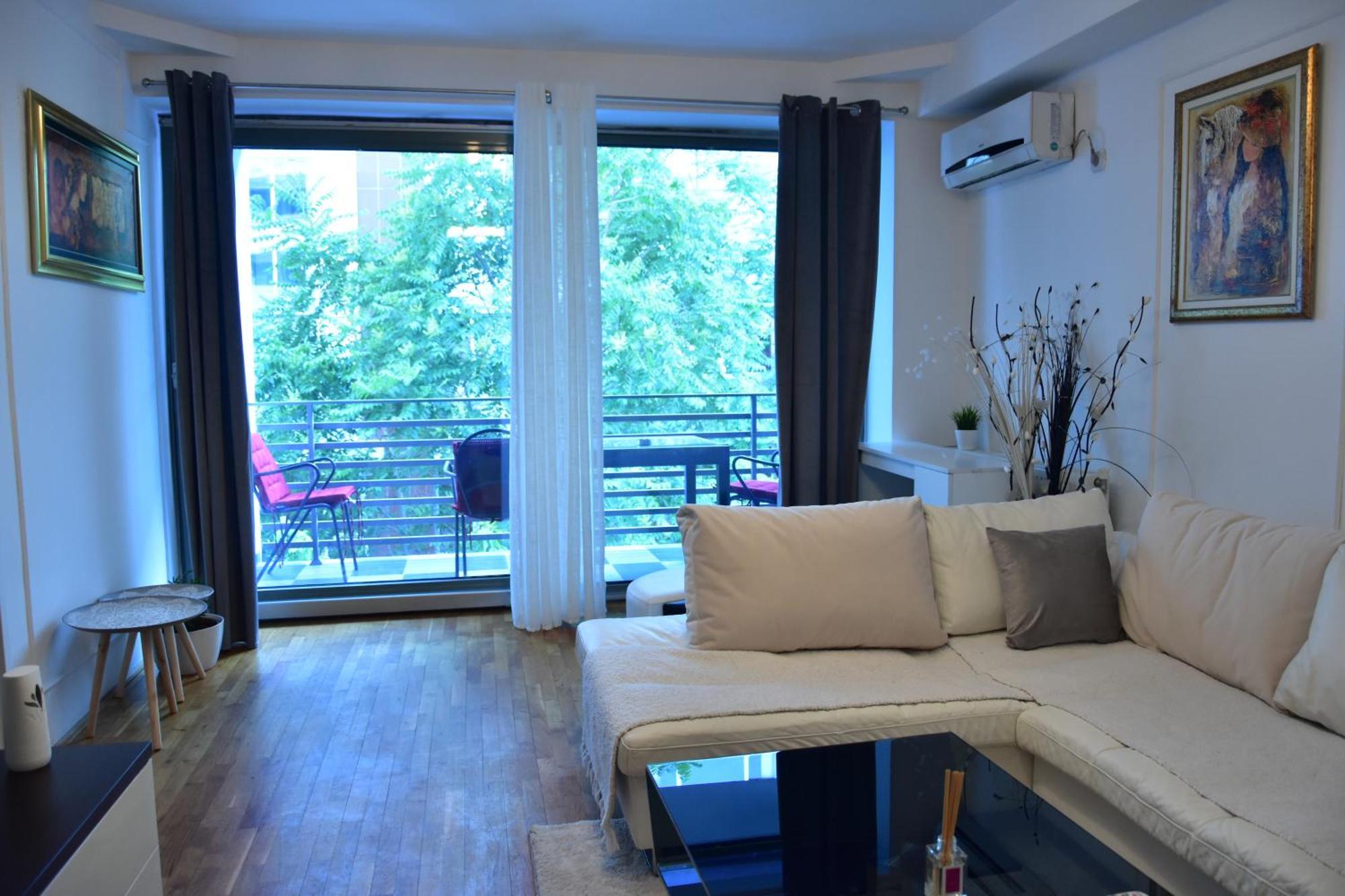 Central Elegance Apartments Skopje Bagian luar foto