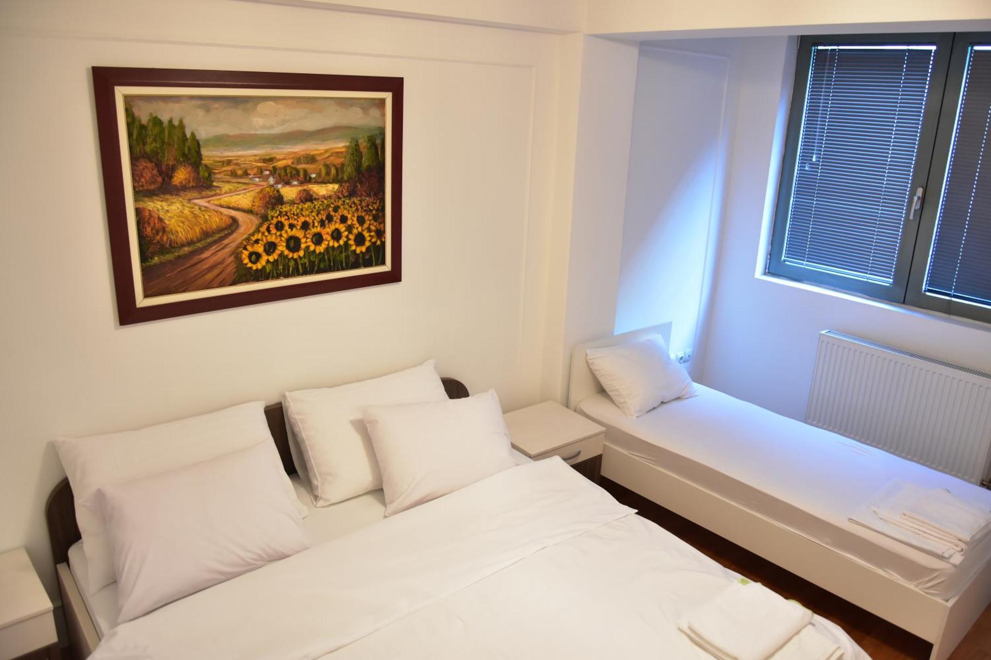 Central Elegance Apartments Skopje Bagian luar foto