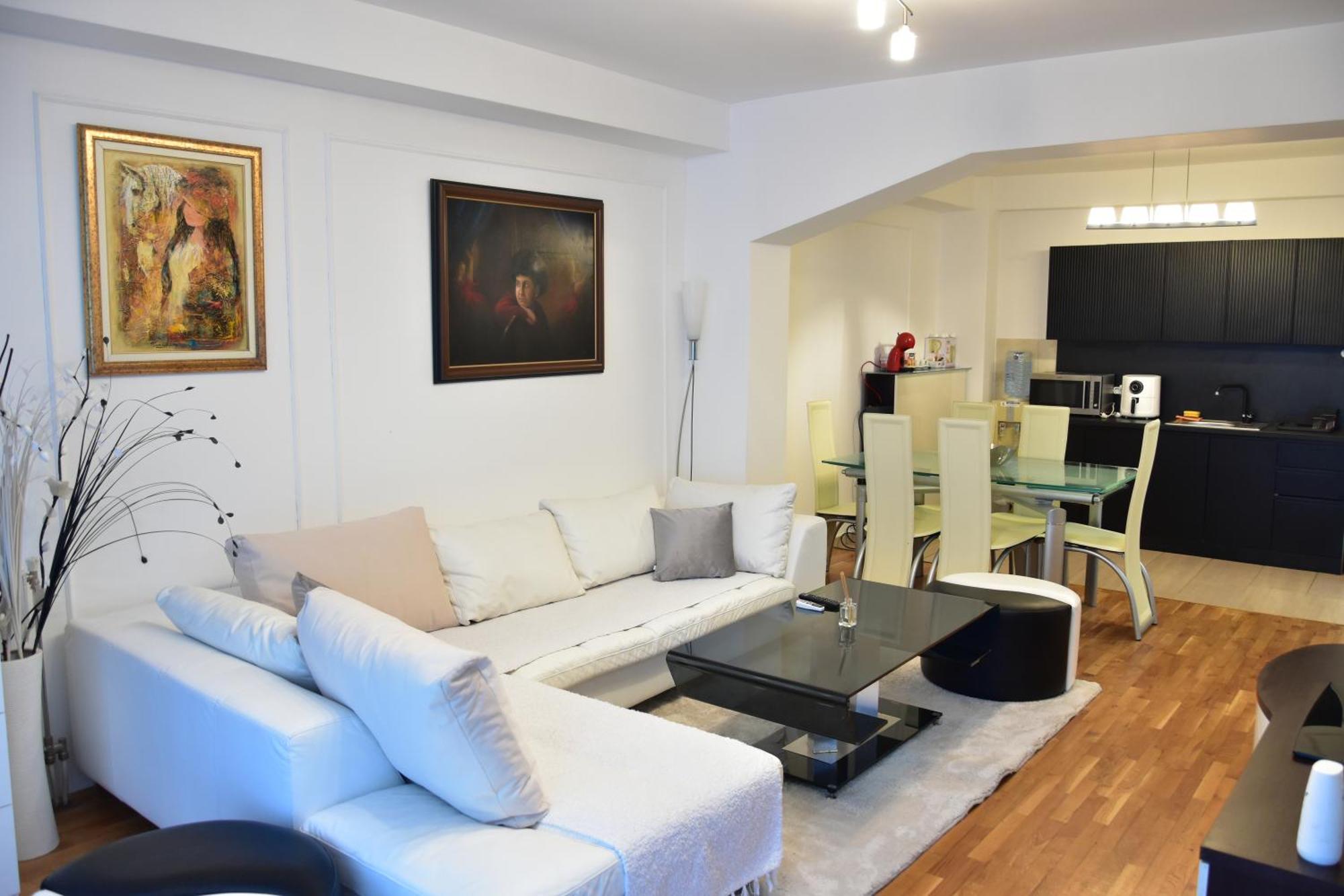 Central Elegance Apartments Skopje Bagian luar foto