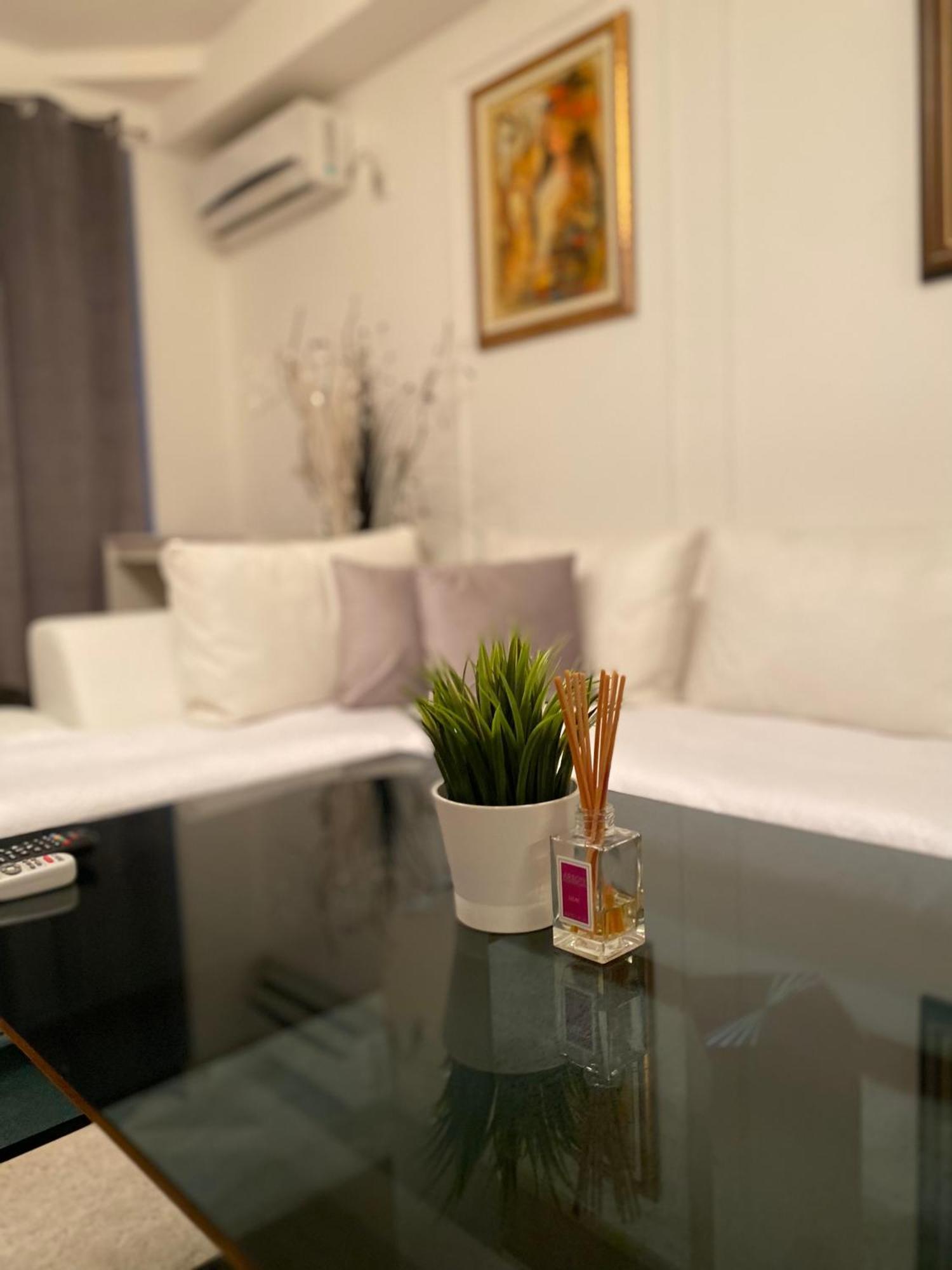 Central Elegance Apartments Skopje Bagian luar foto