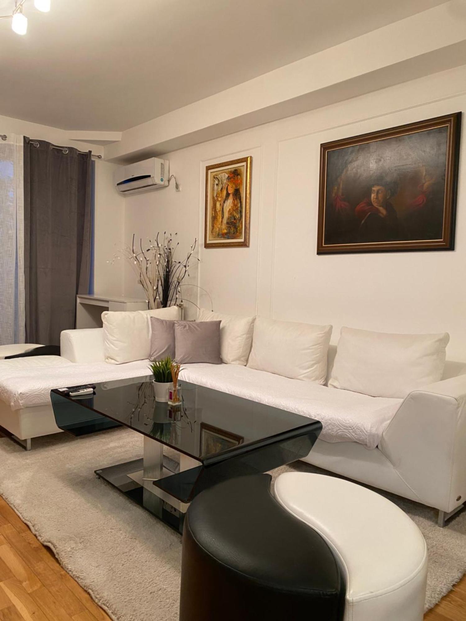 Central Elegance Apartments Skopje Bagian luar foto